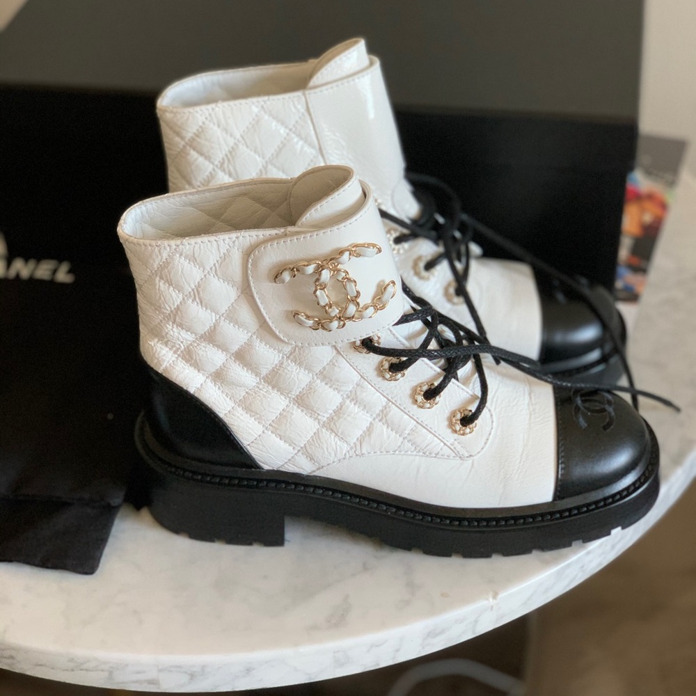 Chanel Combat Lace Up Boots black and white 36.5
